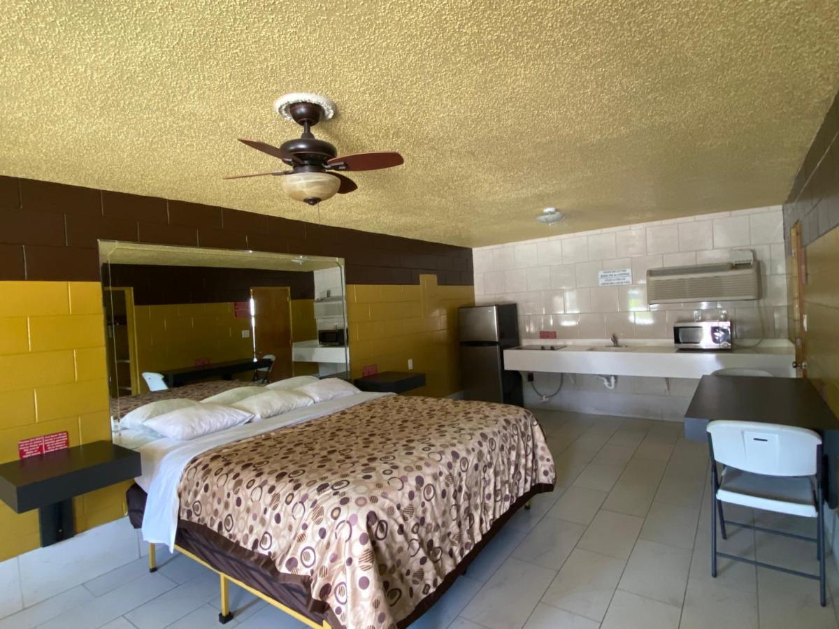 Savannah Inn And Suites Savannah Port Area Kültér fotó
