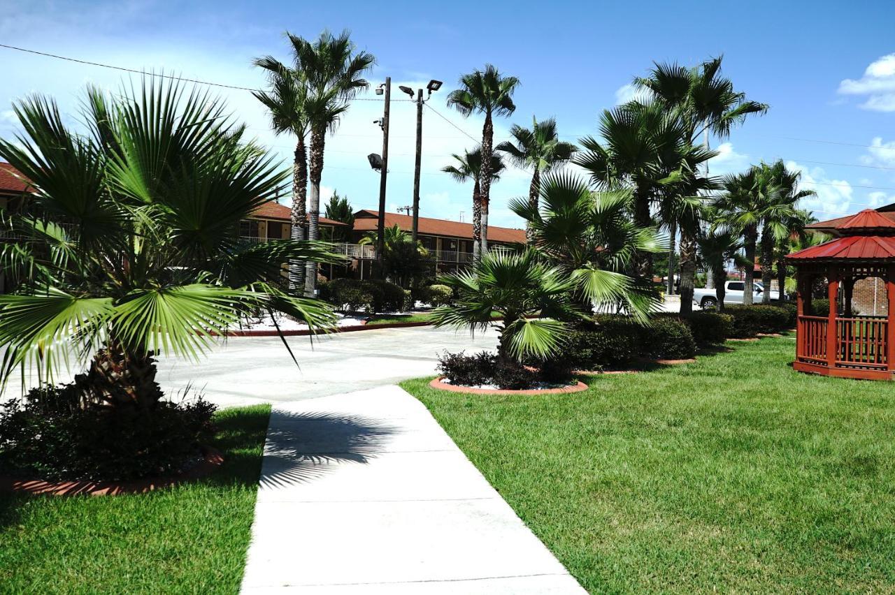 Savannah Inn And Suites Savannah Port Area Kültér fotó