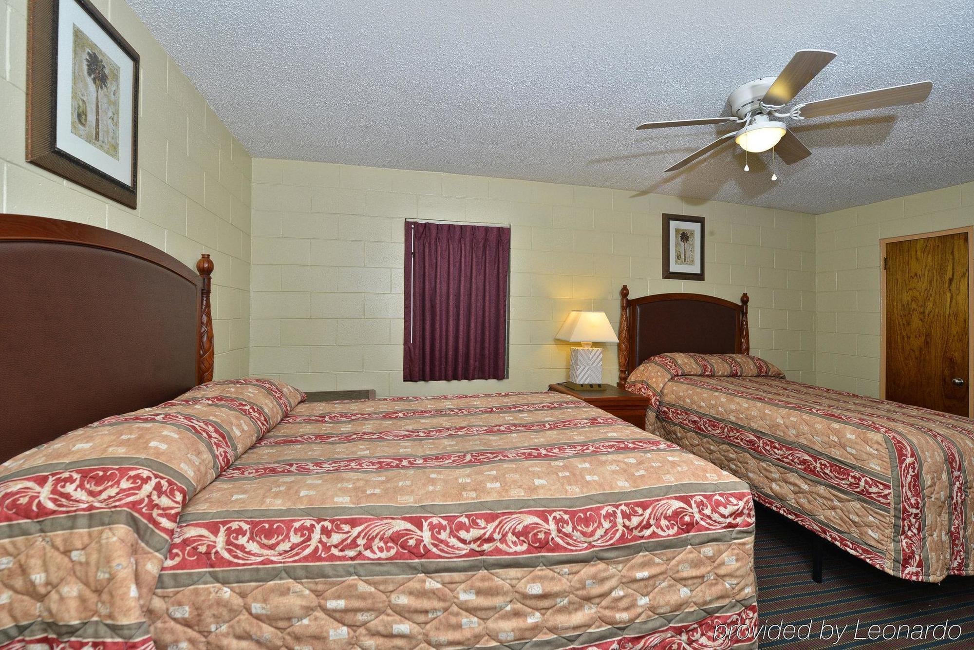 Savannah Inn And Suites Savannah Port Area Kültér fotó