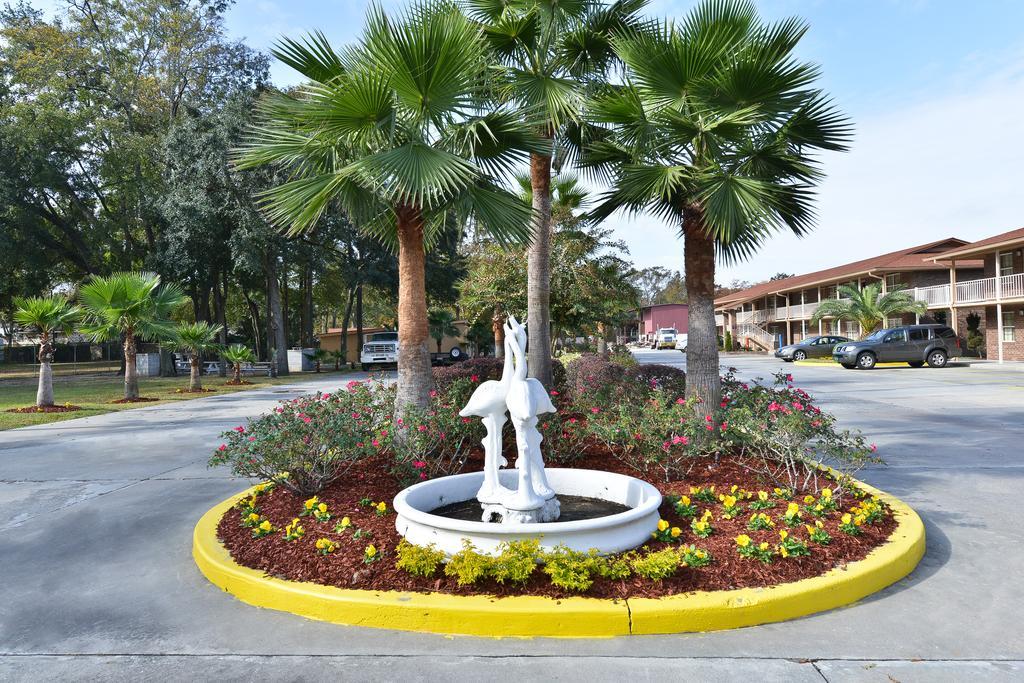 Savannah Inn And Suites Savannah Port Area Felszereltség fotó